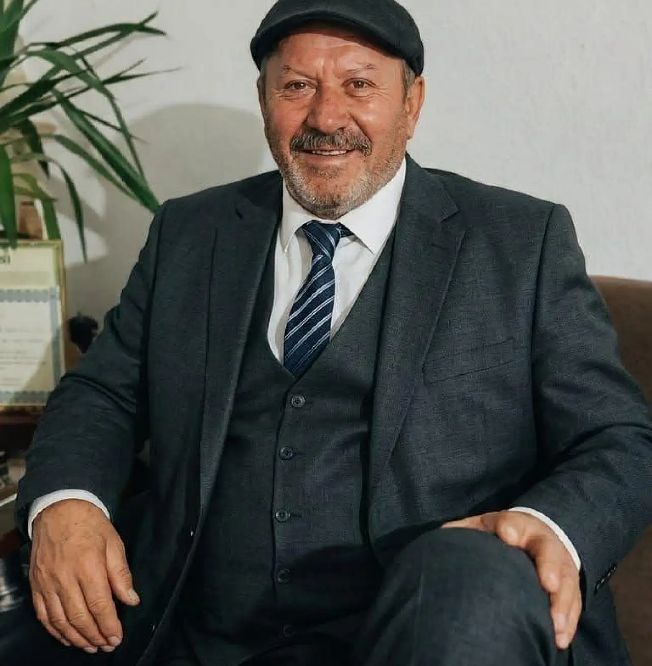 Devrilen traktörün altında kalan çiftçi hayatını kaybetti