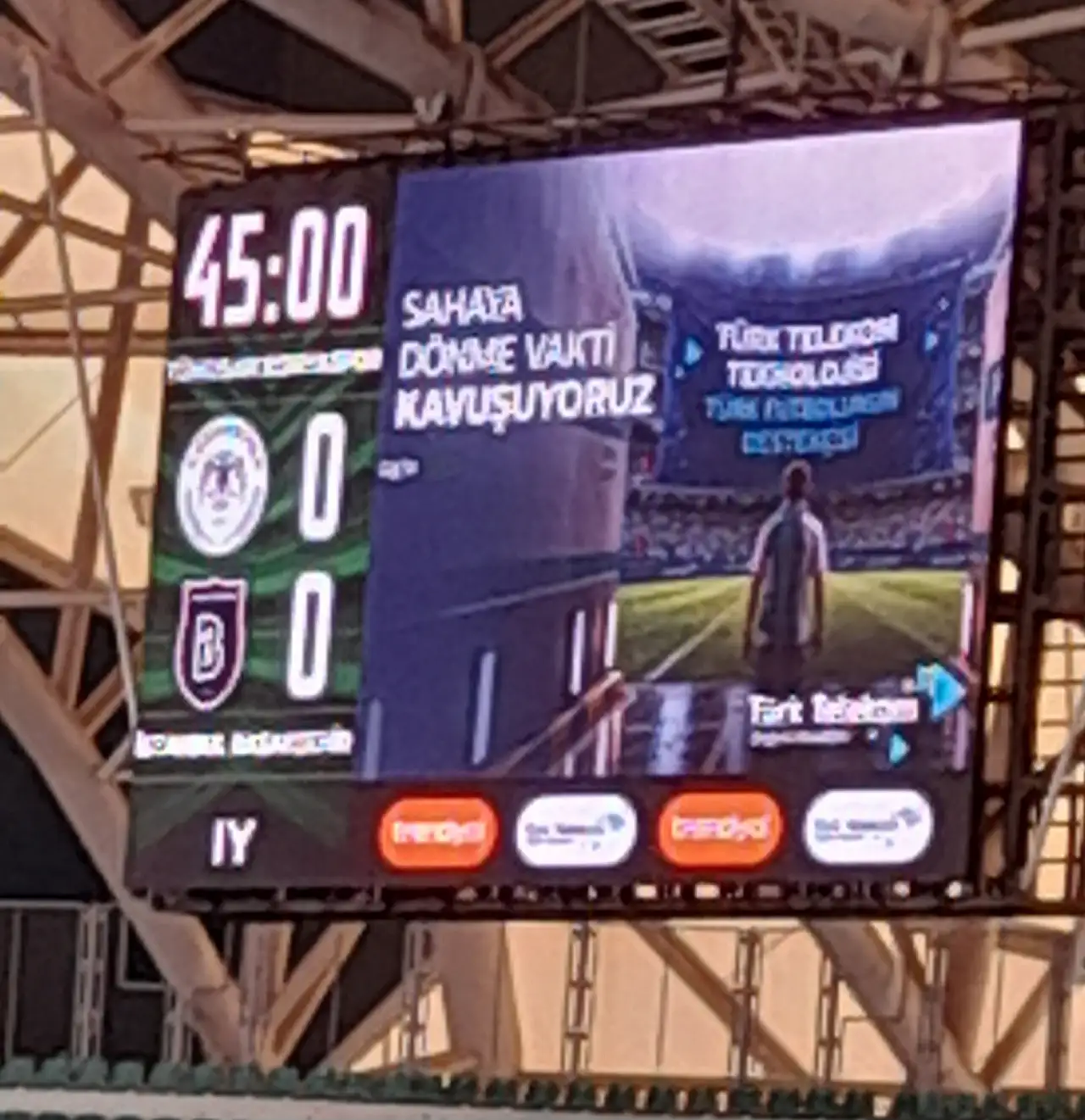 İlk Yarı Sonucu: Tümosan Konyaspor 0:0 Başakşehir Konyaspor-Başakşehir | CANLI ANLATIM