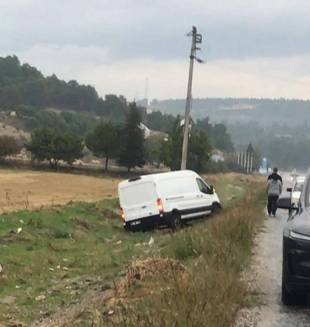 Kamyonet ile otomobil çarpıştı: 5 yaralı