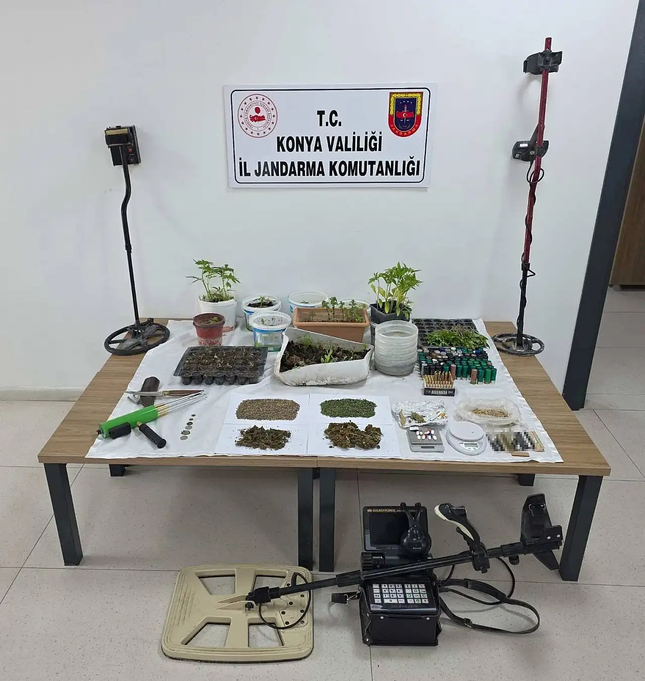 Konya'da zehir tacirlerine operasyon