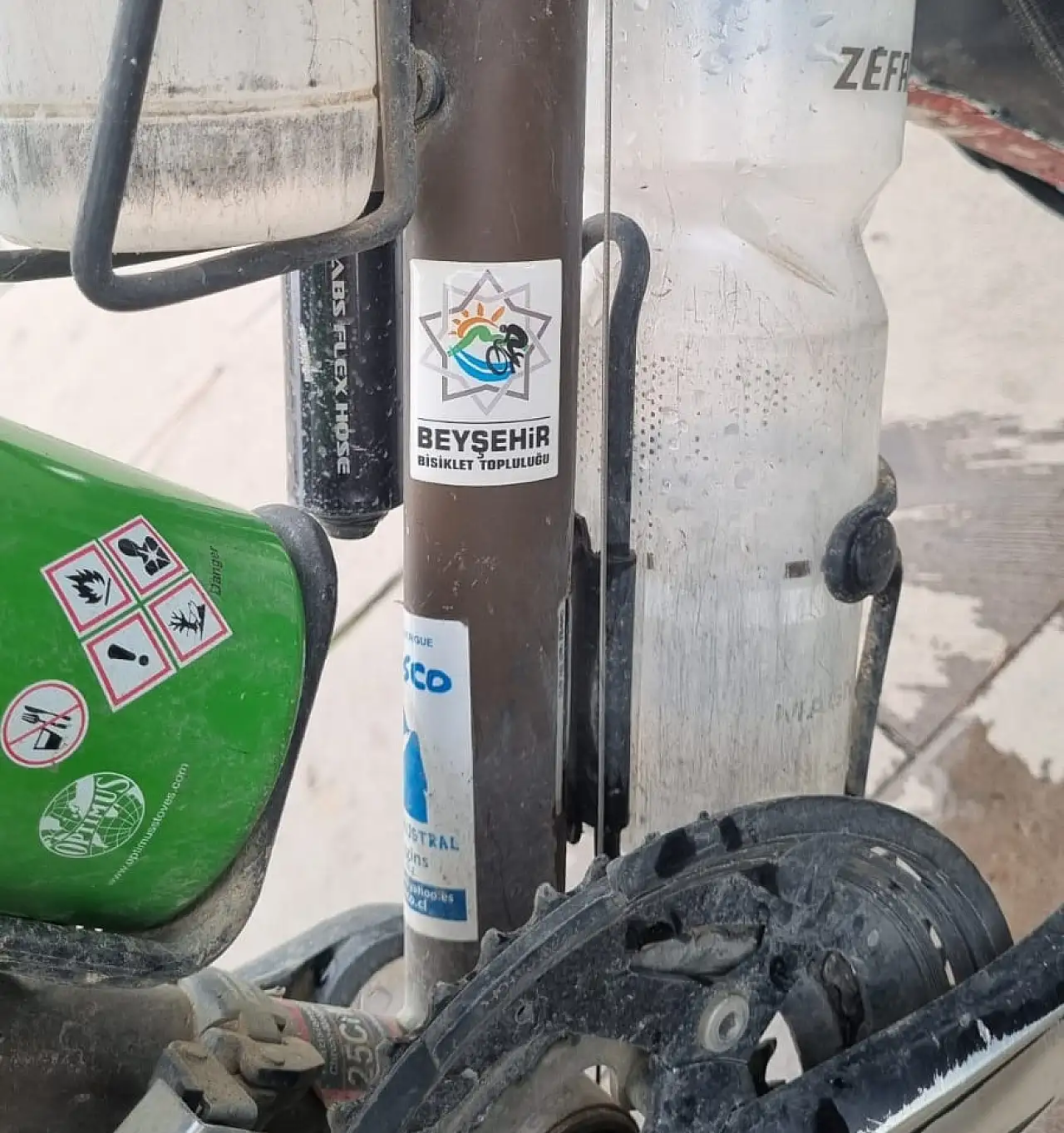 Fransa'dan Çin'e pedal çeviren ikili, bisiklet şehri Konya'yı es geçmedi