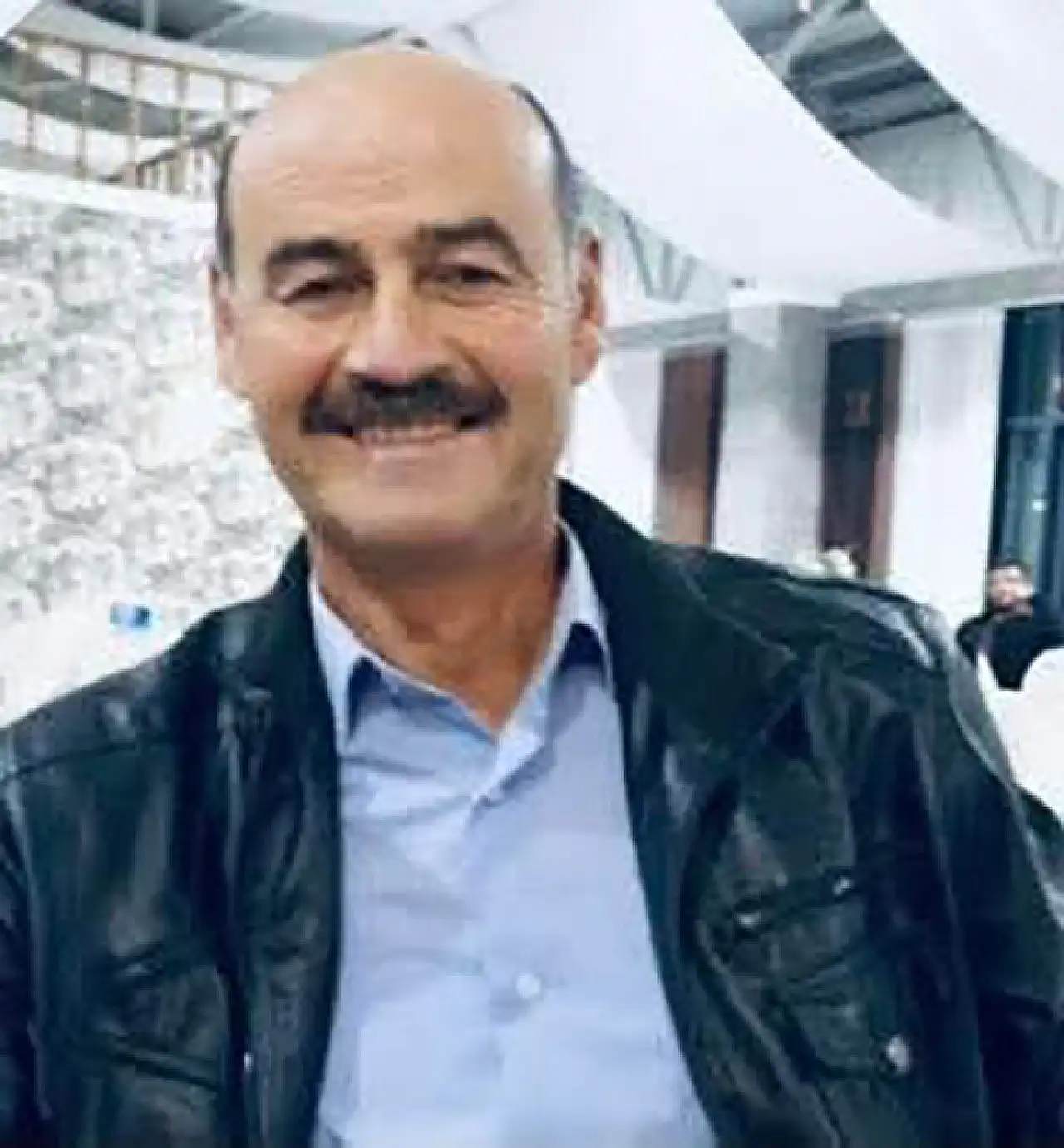 TEM Otoyolu'nda Faciaya davetiye! Tıra arkadan çarpan kamyonun sürücüsü can verdi