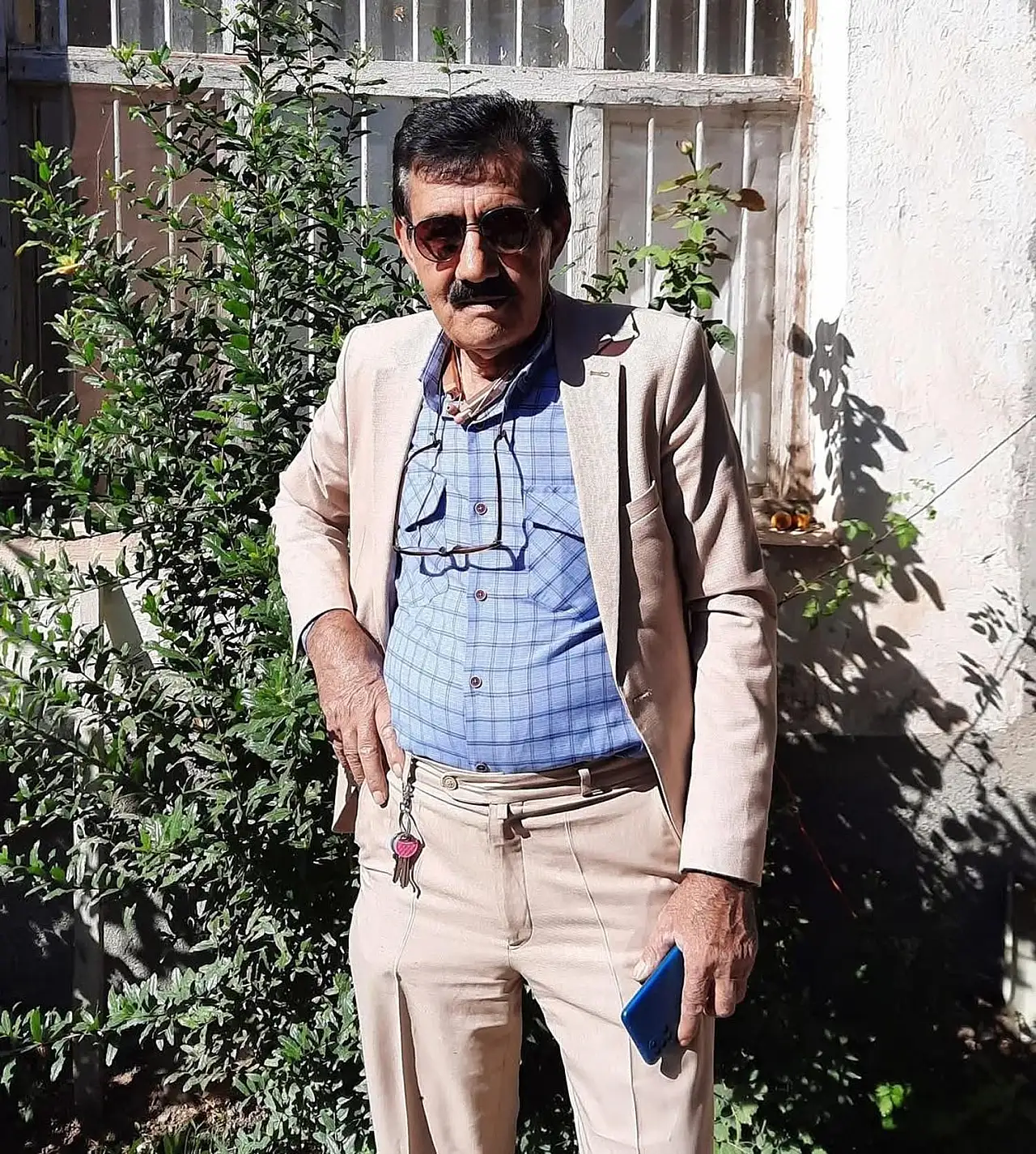 5 katlı binadan yükselen silah sesi: Daireye giren ekipler acı manzarayla karşılaştı