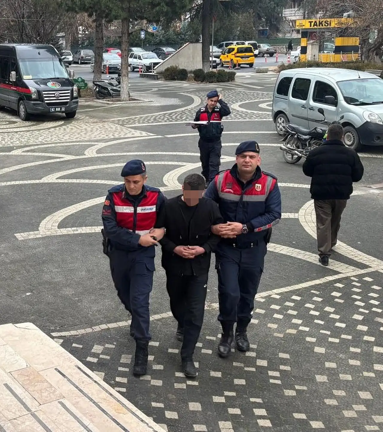Konya'da 16 yaşındaki çocuk babasını tüfekle vurdu