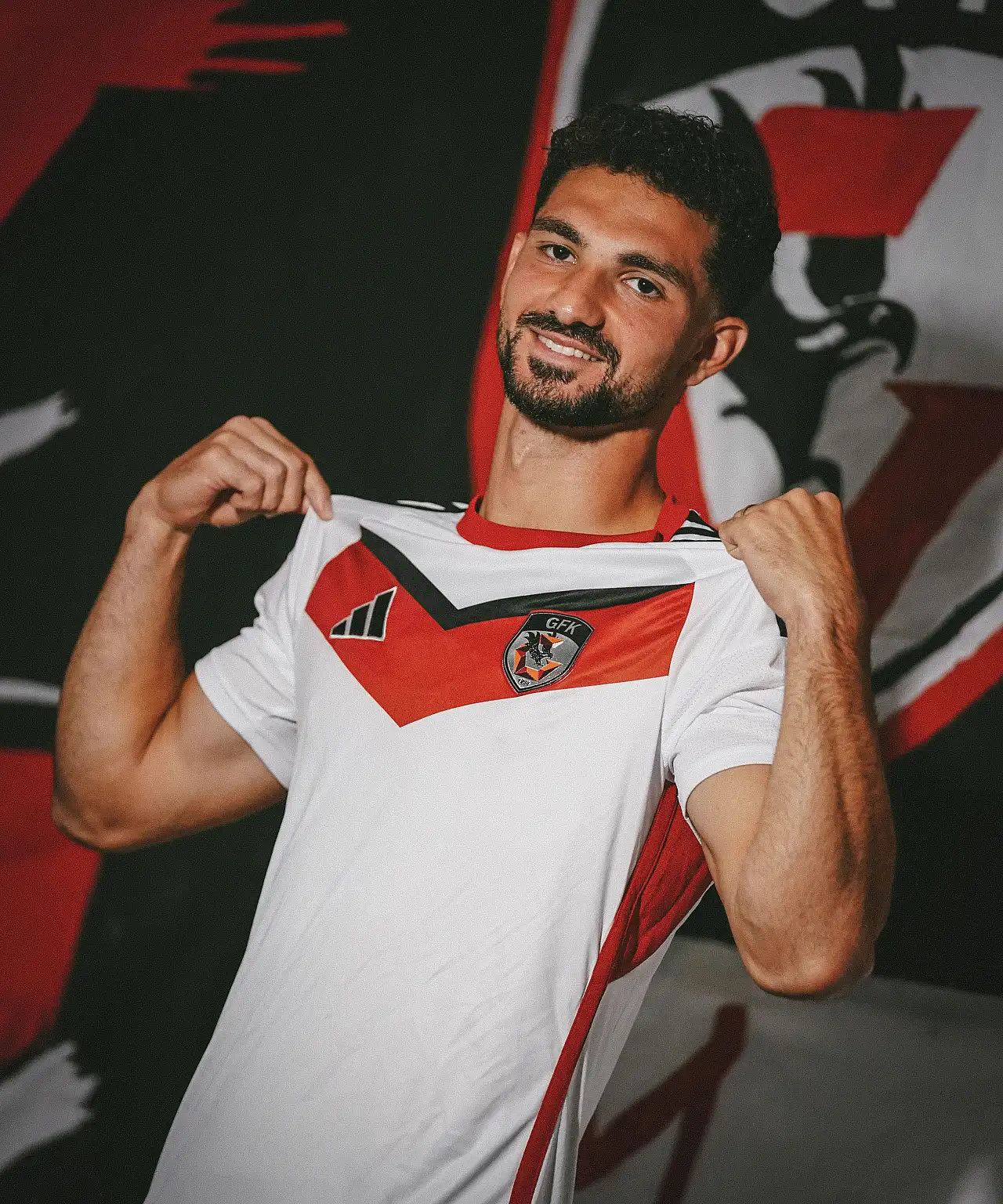 Kerim Çalhanoğlu kimdir? Kerim Çalhanoğlu Hakan Çalhanoğlu'nun neyi oluyor? Kerim Çalhanoğlu hangi takımda?
