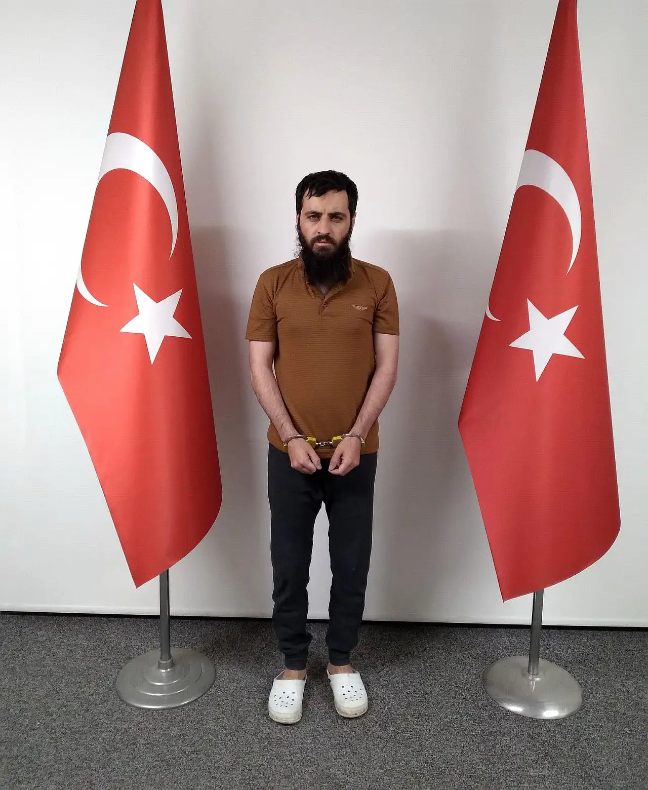 MİT'ten DEAŞ'a sınır ötesi baskın: Kırmızı bültenli 10 isim yakalandı