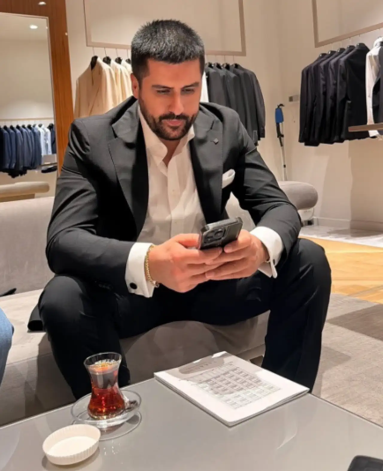 Vanlı Kara Haydar kimdir? Gerçek adı ne? Vanlı Kara Haydar'ın eşi kimdir? Vanlı Kara Haydar Çağla Öz nasıl tanıştı?