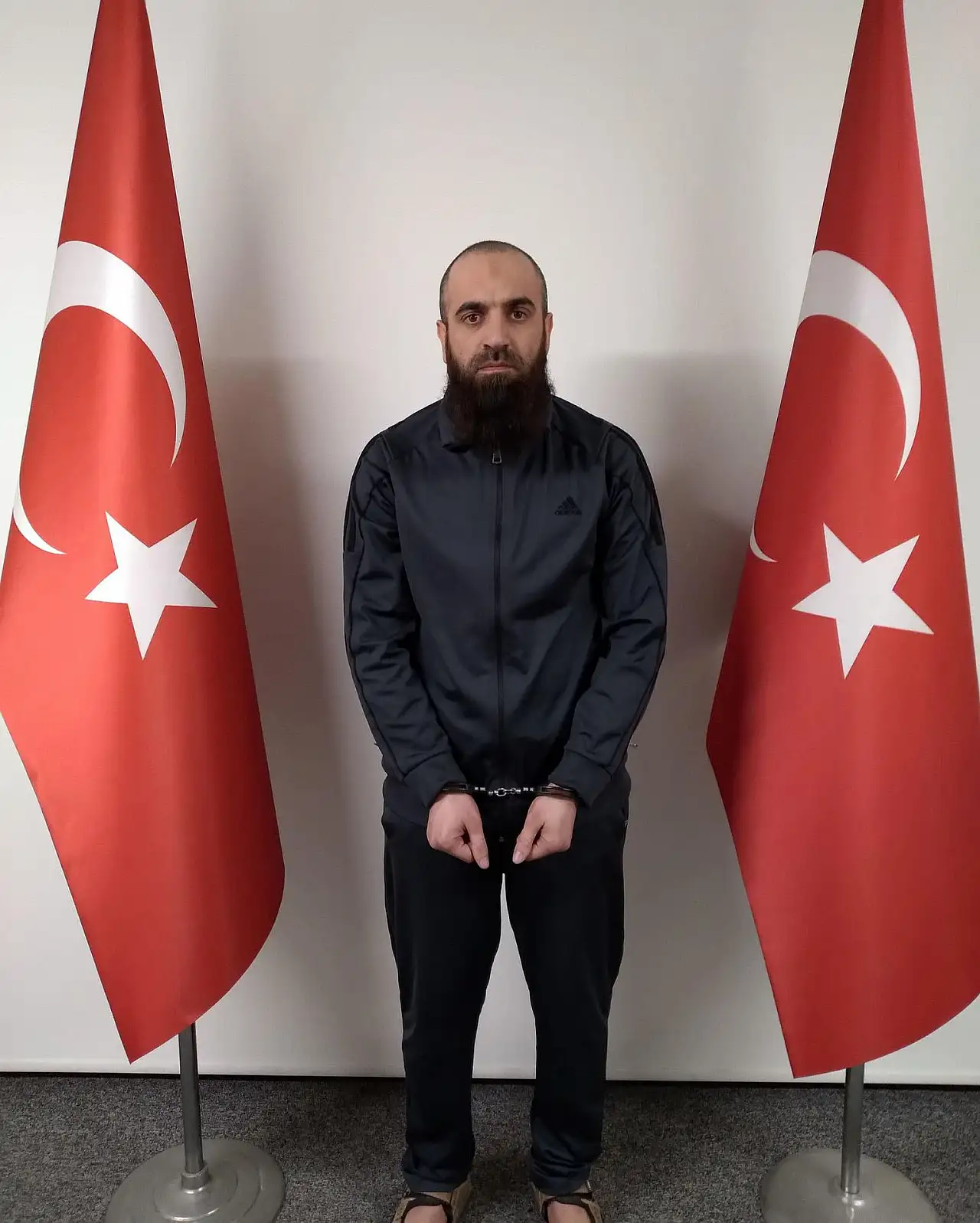MİT'ten DEAŞ'a sınır ötesi baskın: Kırmızı bültenli 10 isim yakalandı