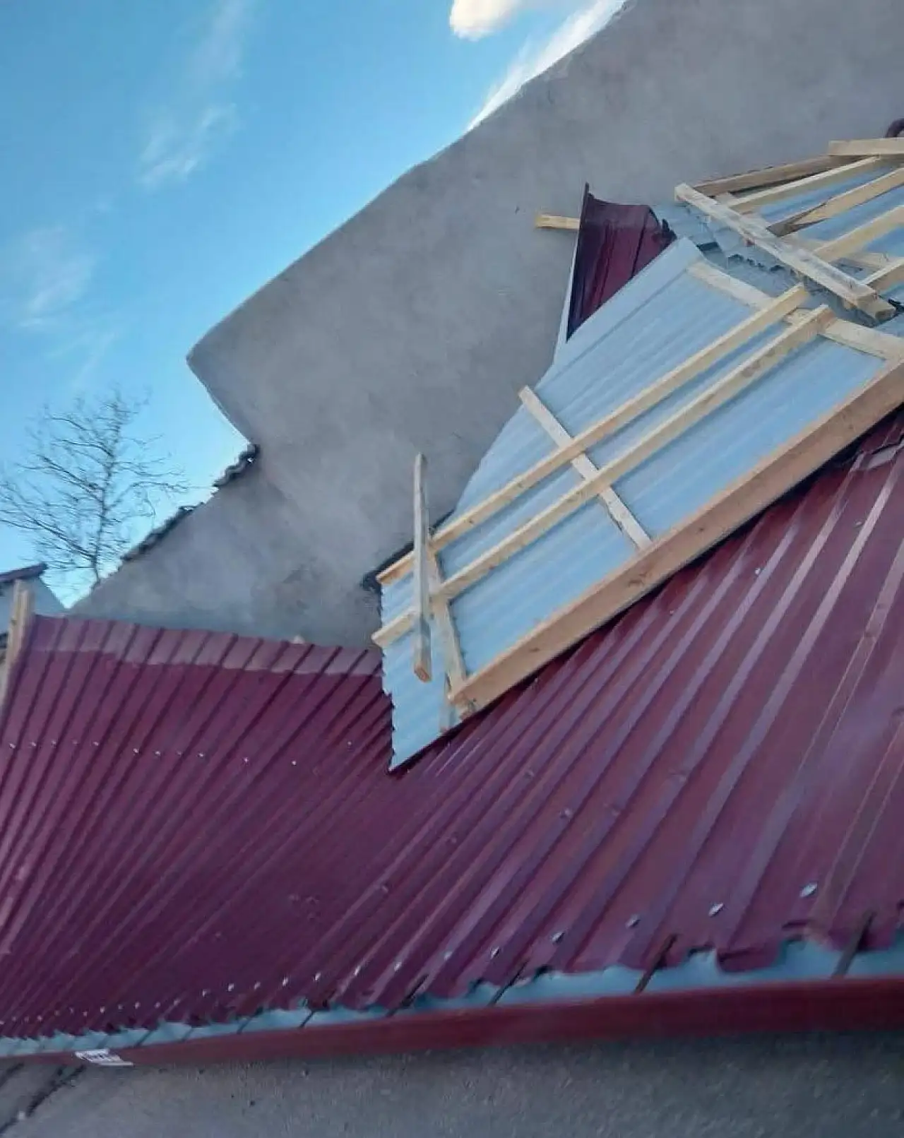 Konya'da şiddetli fırtına yıktı, geçti!