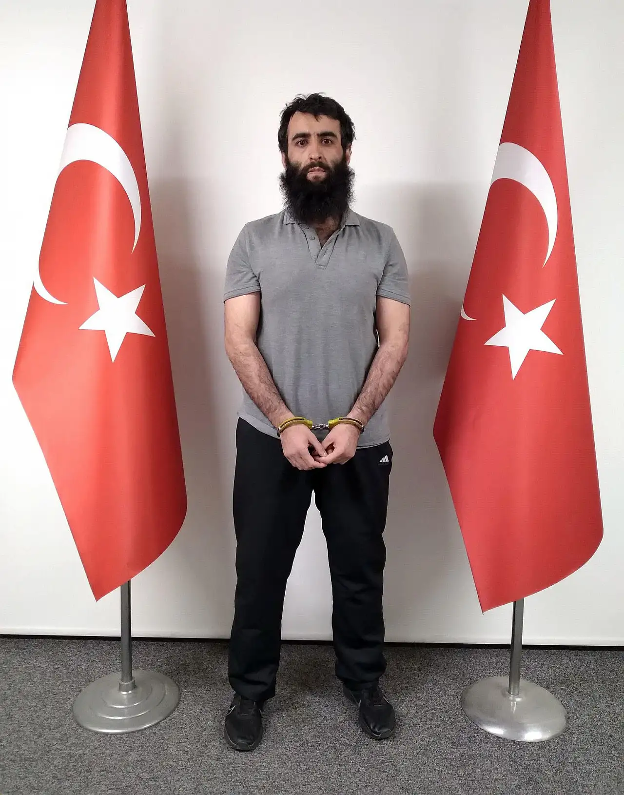 MİT'ten DEAŞ'a sınır ötesi baskın: Kırmızı bültenli 10 isim yakalandı