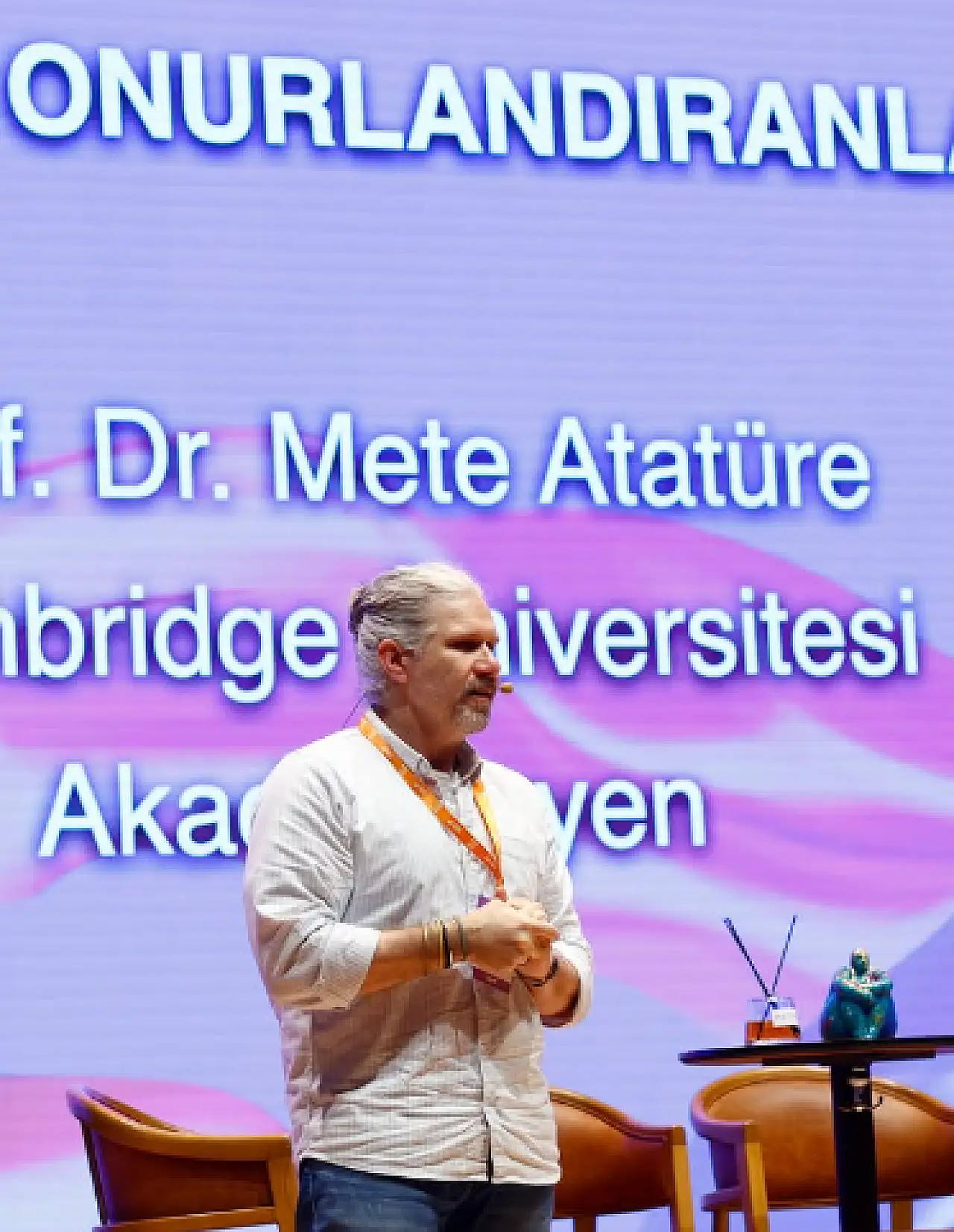 Mete Atatüre kimdir? Mete Atatüre eşi, sevgilisi kimdir? Duygu Sarışın Mete atatüre nasıl tanıştı?