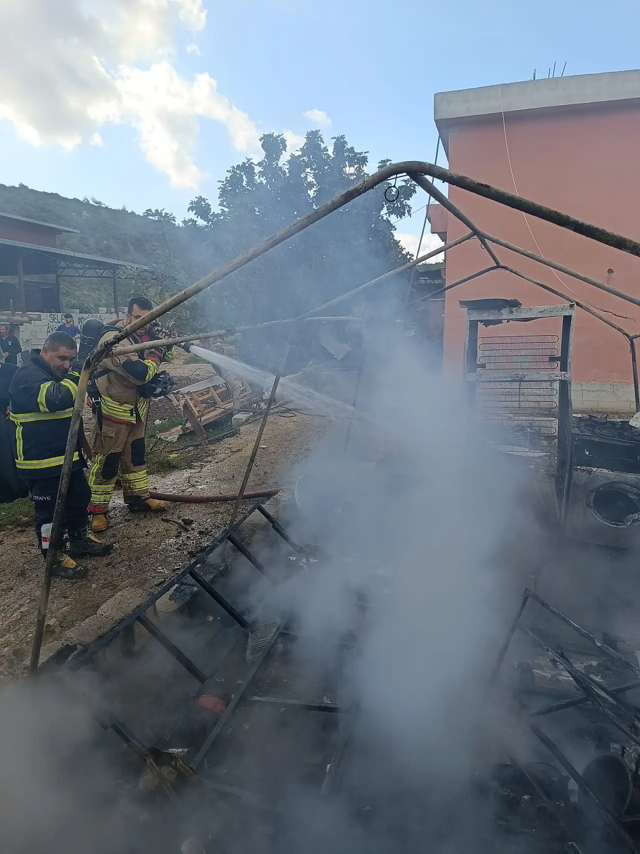 Konteynerde yangın faciası: 1 yaşındaki bebek hayatını kaybetti