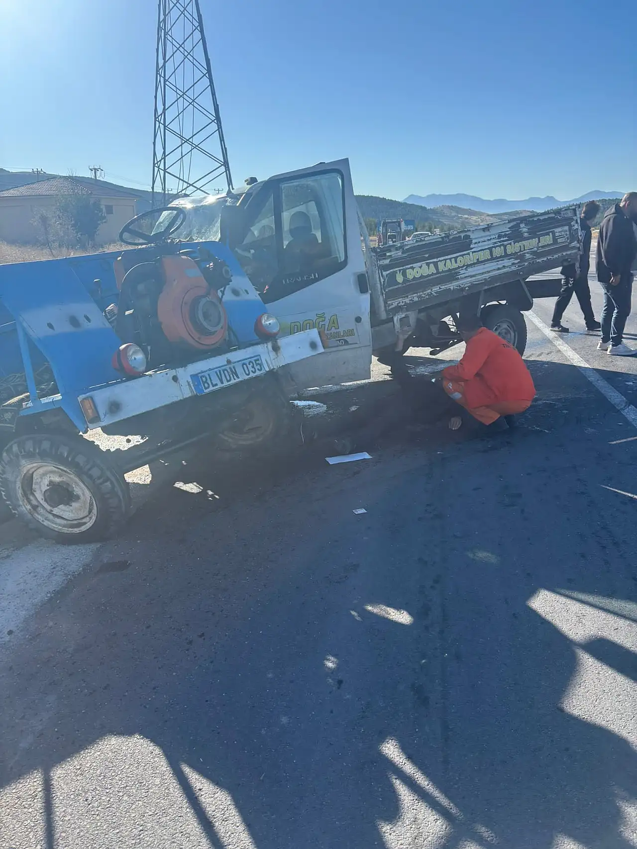 Kamyonet ile patpat çarpıştı: 1 ölü 1 yaralı