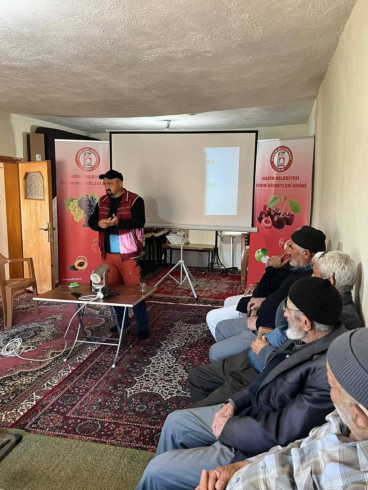 Konya'da üretici sahada, uzman yanında