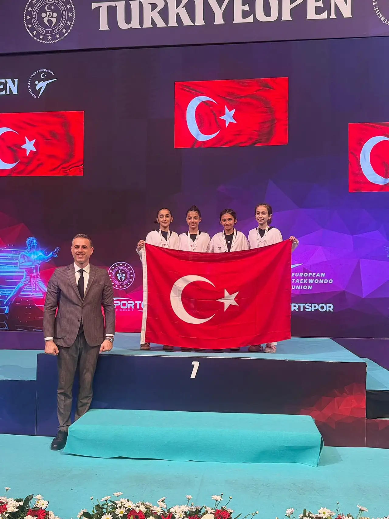 Konya'dan Avrupa'ya uzanan başarı: Melek Su Dönmez yine kürsüde