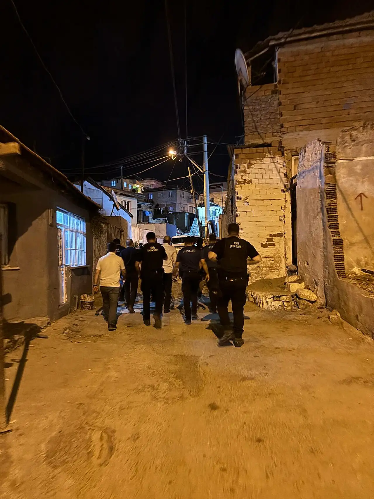 Kayıp güvercin çatışması: Sokak savaşında 3'ü çocuk 13 yaralı