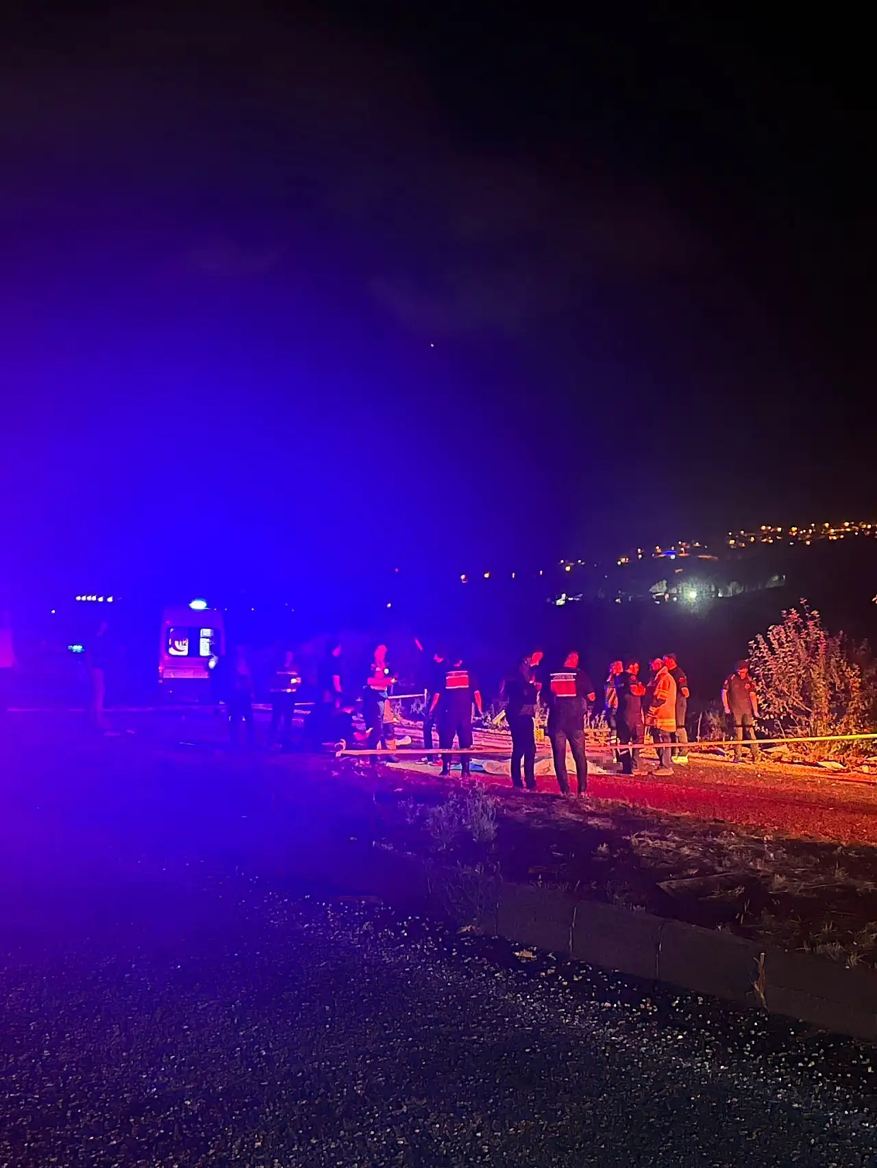 Katliam gibi kaza! Alkollü TIR sürücüsü dehşet saçtı: 2 genç hayatını kaybetti