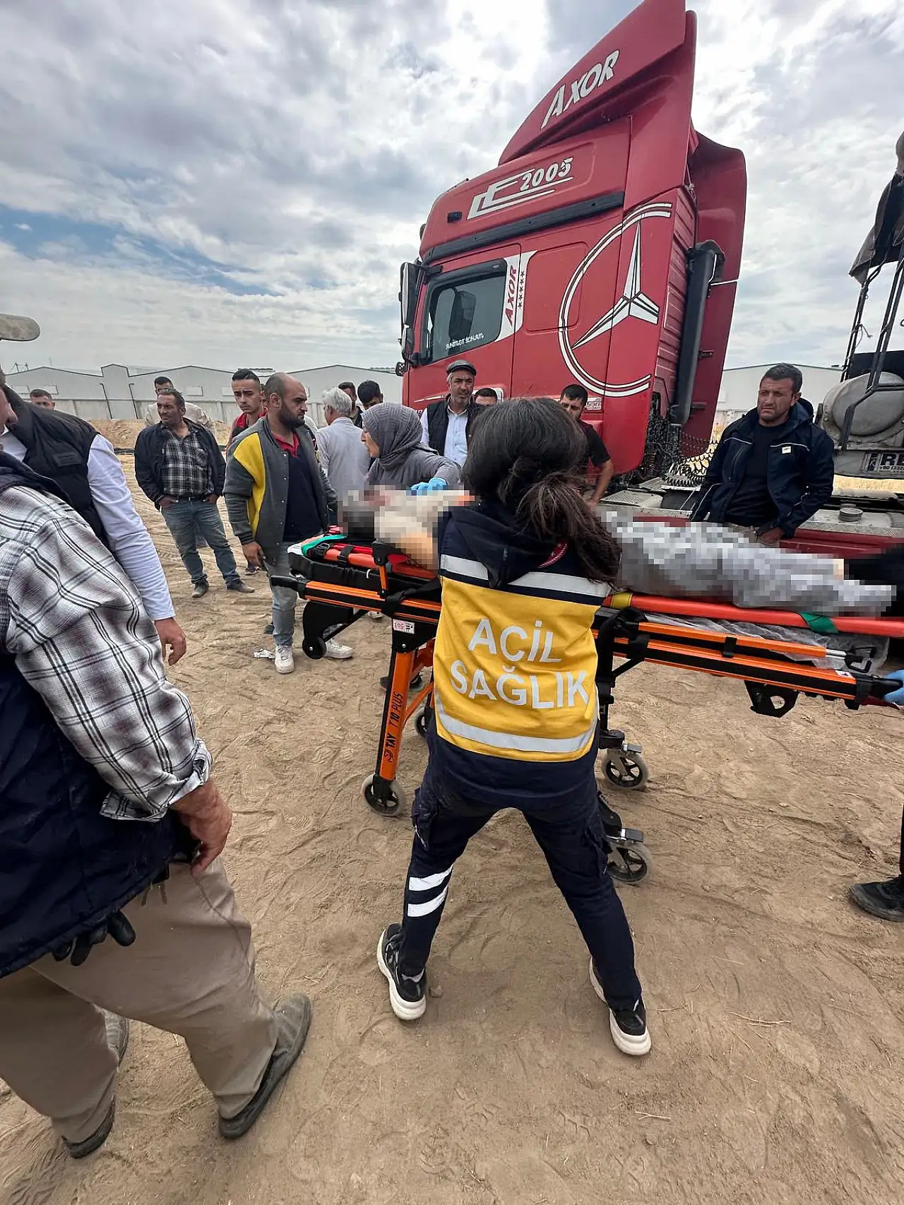 Park halindeki TIR'da acı son: Yatak kısmında ölü bulundu