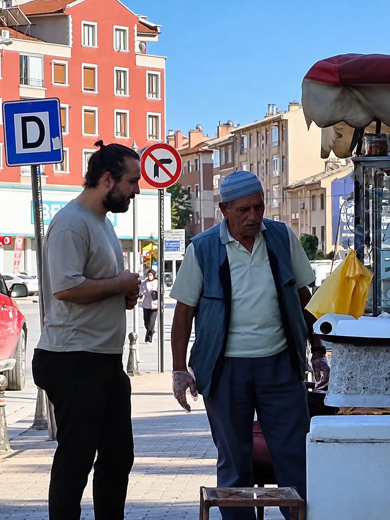 Konya'da duygulandıran sosyal deney: 'Biz Konya çocuğuyuz, canın sağ olsun!'