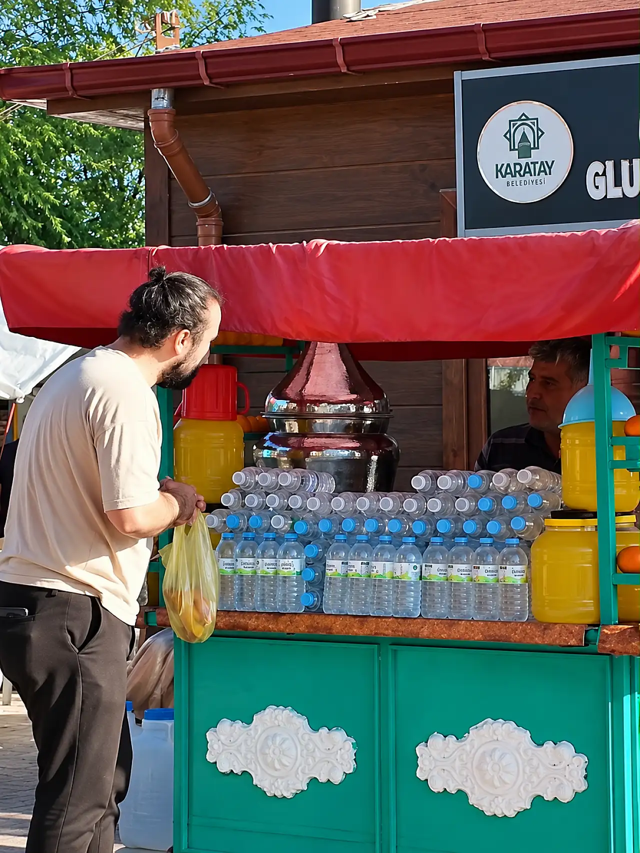 Konya'da duygulandıran sosyal deney: 'Biz Konya çocuğuyuz, canın sağ olsun!'