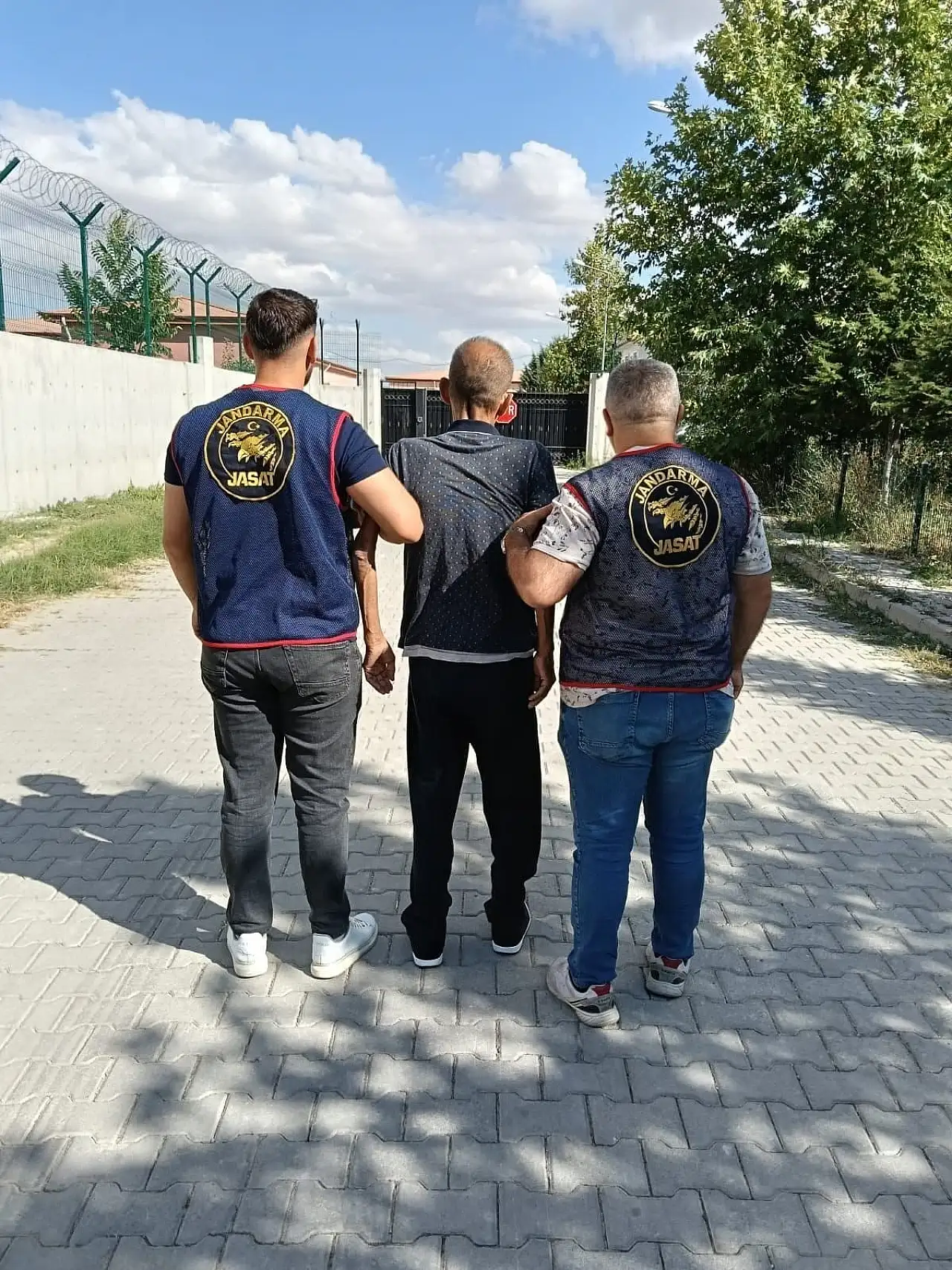 Konya'da göz açtırmayan denetim! 315 aranan şahıs kelepçelendi