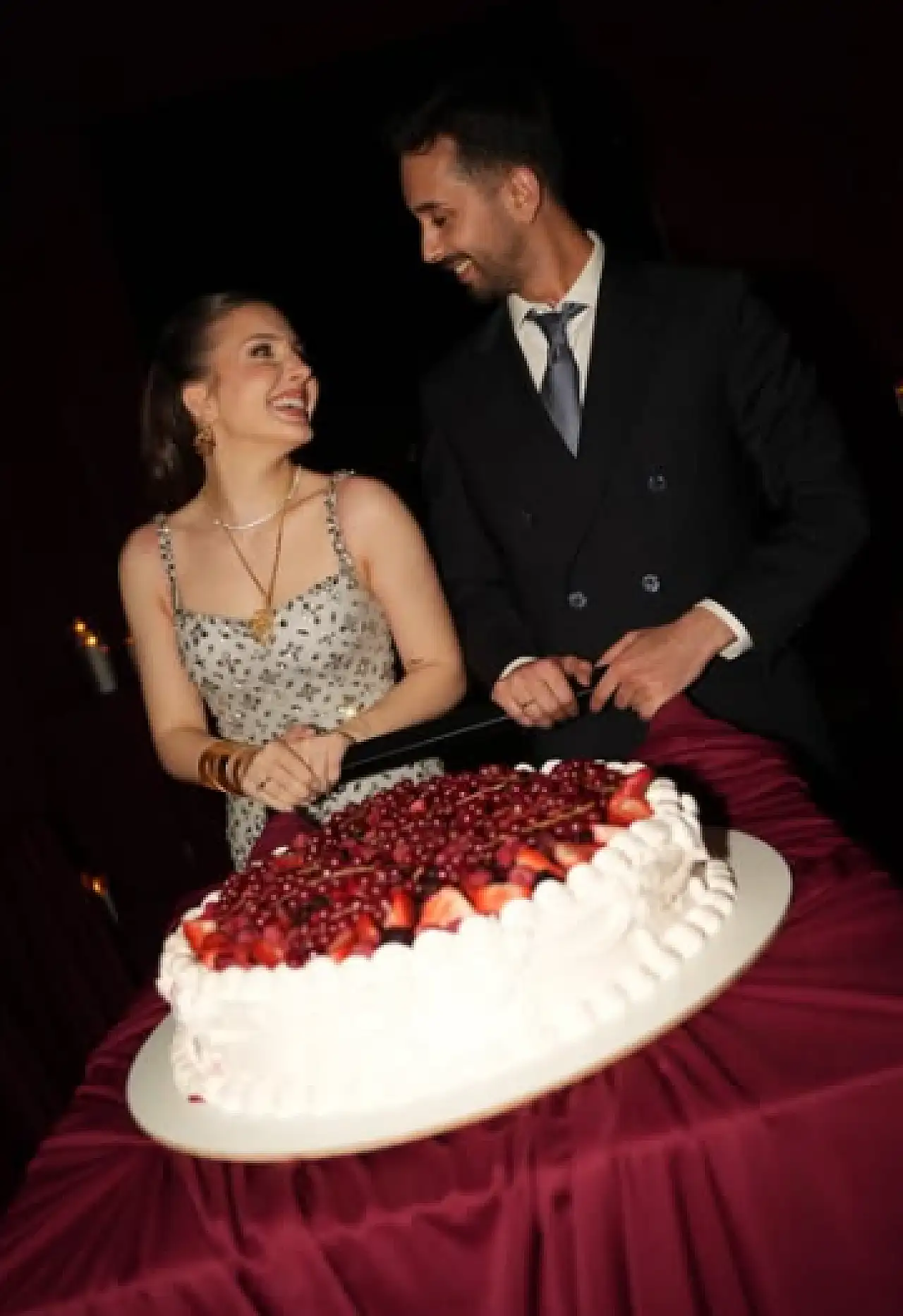 Umutcan Ekmez kimdir? Umutcan Ekmez ne iş yapıyor? Dilara Kurtulmuş eşi kimdir, kiminle evlendi?