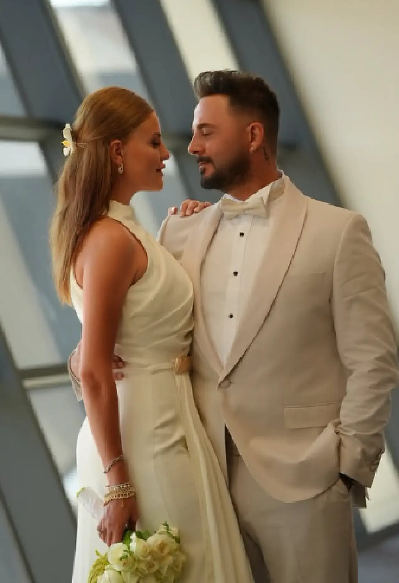 Gökhan Özen eşi kimdir? Gökhan Özen Naz Canbaz evlendi mi? Gökhan Özen evlendi mi?