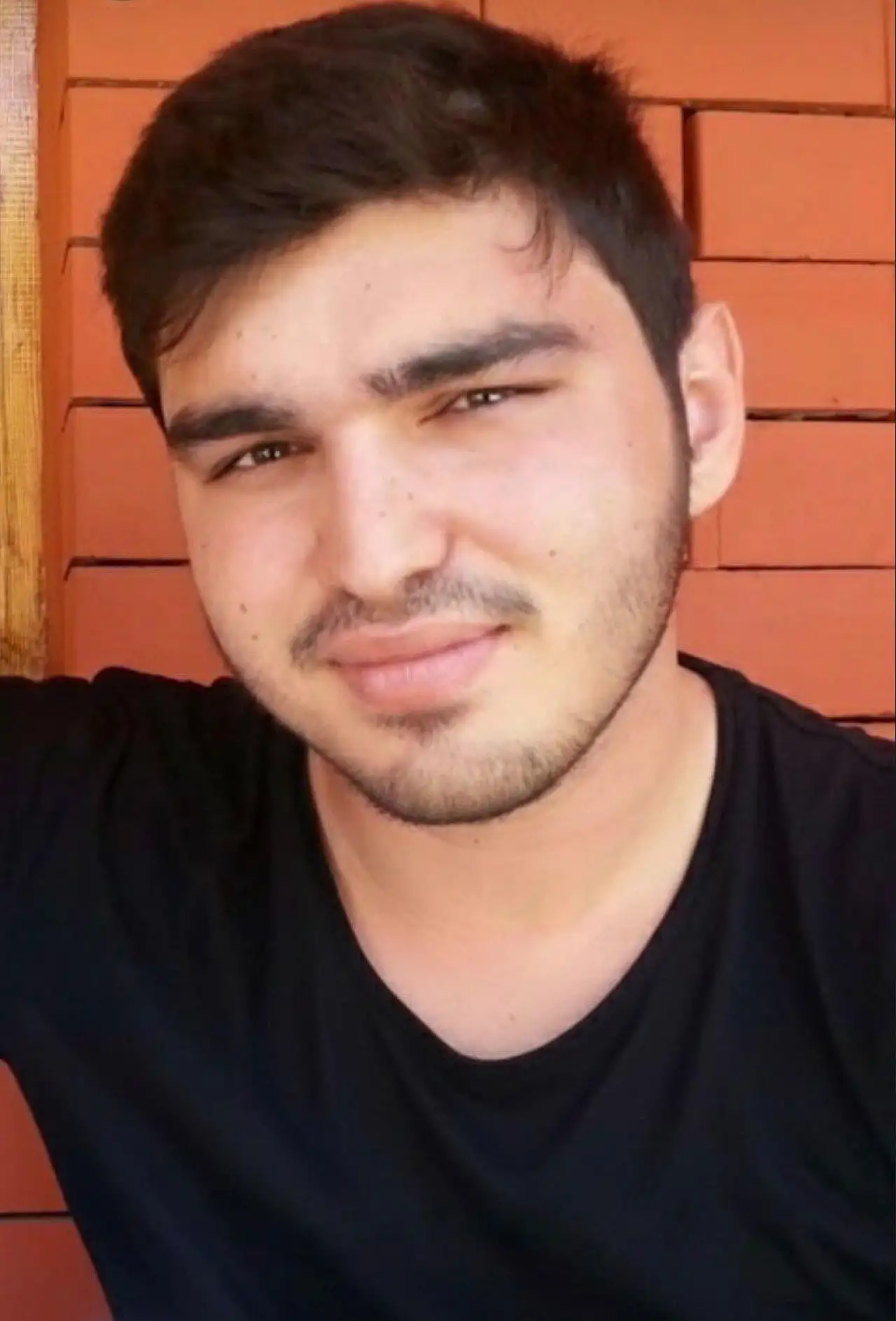 Gündüz vakti otomobile silahlı saldırı: Sürücü hayatını kaybetti