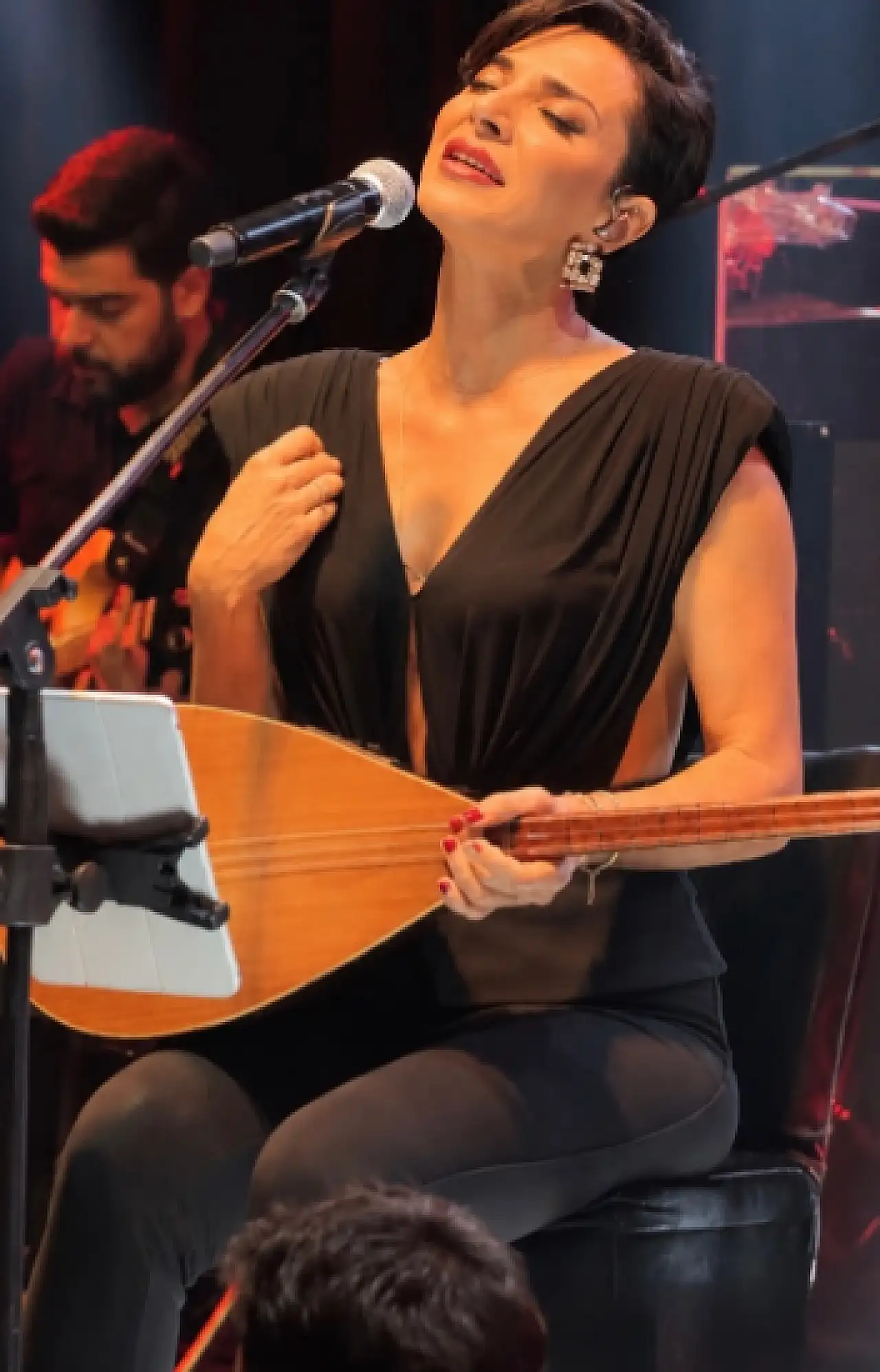 Eray Temiz kimdir? Kaç yaşında? Özlem Özdil nişanlandı mı? Nişanlısı kimdir?