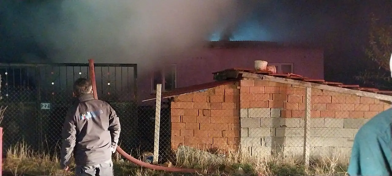 Konya'da garajdaki araç mahalleyi ayağa kaldırdı! Bir anda alevler yükseldi