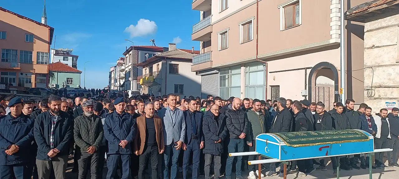 Konya gözyaşlarıyla uğurladı: 5 gün sonra bulunan 15 yaşındaki berk toprağa verildi
