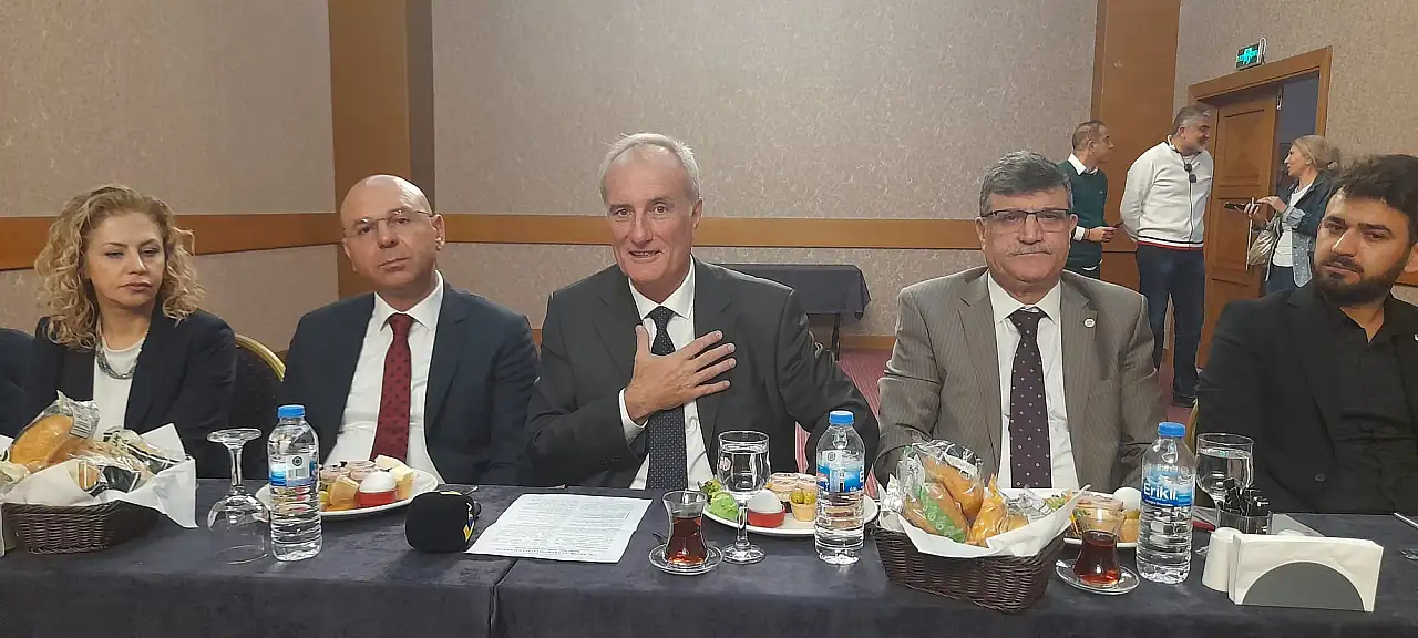 Konya'da Yeni Parti il başkanlığına aday olan Op. Dr. Şefik Atabekoğlu'ndan önemli mesajlar