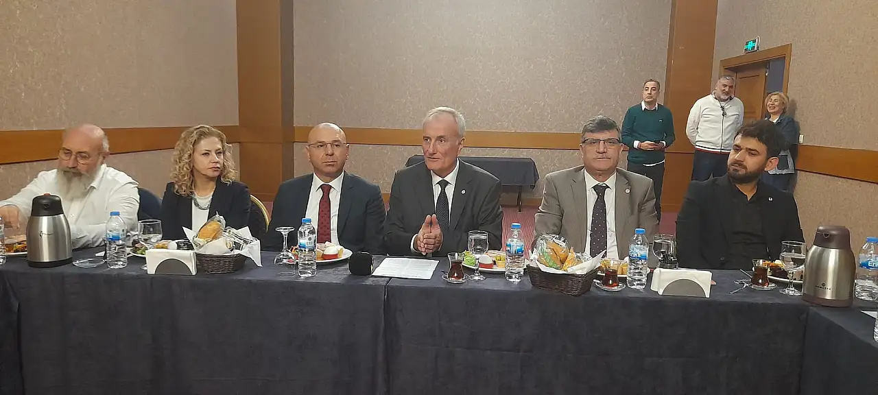 Konya'da Yeni Parti il başkanlığına aday olan Op. Dr. Şefik Atabekoğlu'ndan önemli mesajlar