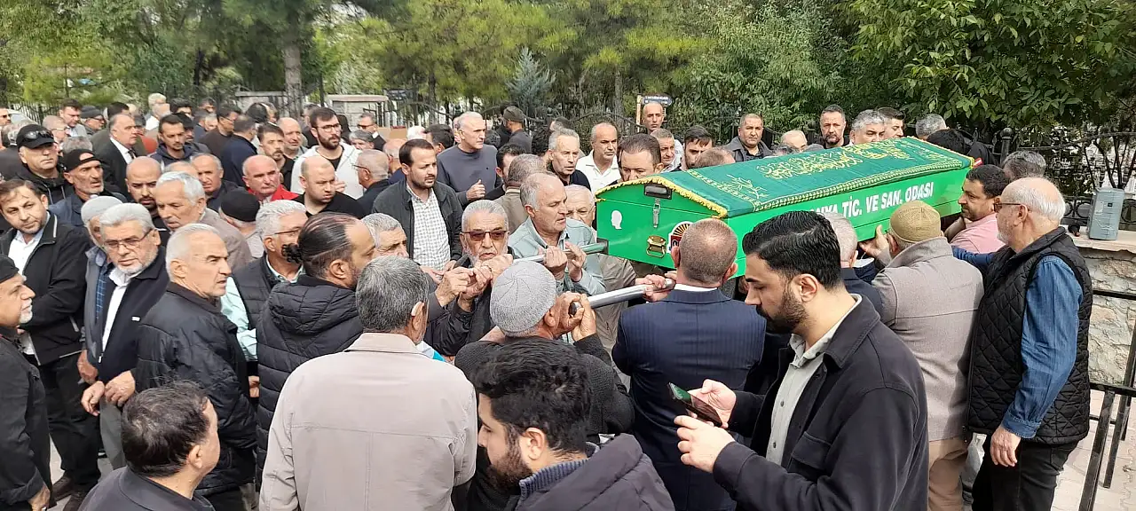 Konya basın camiasının acı günü! Kemal Soylu'nun babası son yolculuğuna uğurlandı.