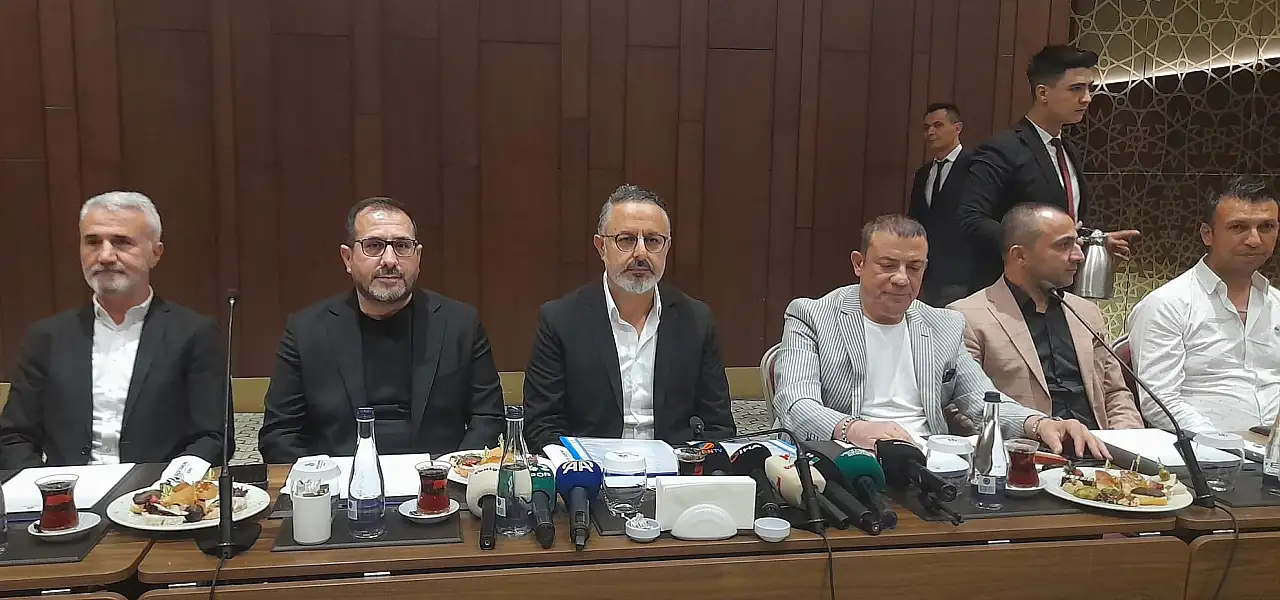 Ömer Korkmaz: Arkadaşlarımız taraftarın önüne atıldı