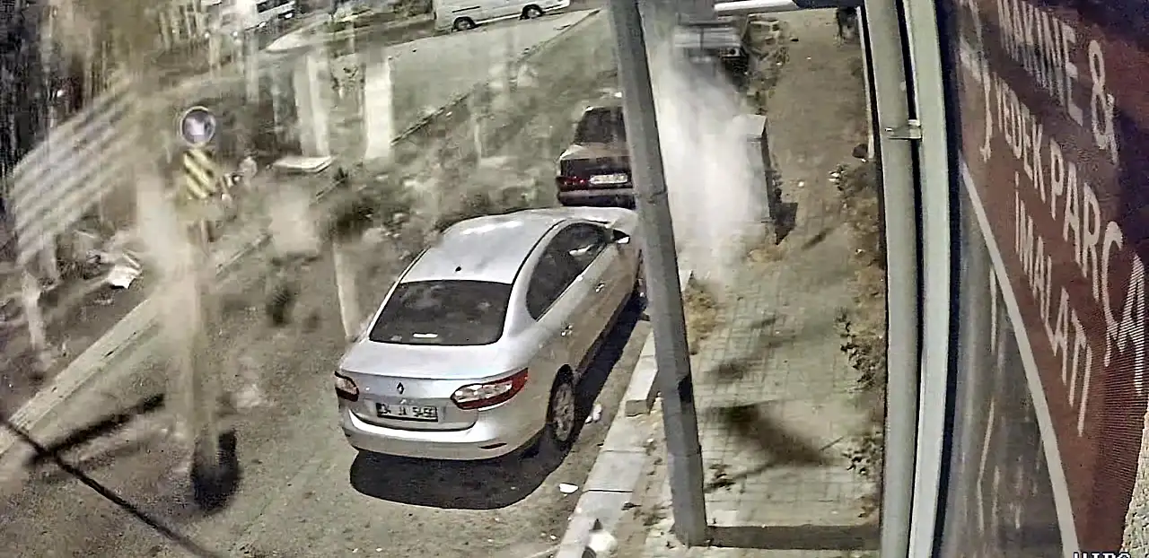 2 kişinin öldüğü patlamada yeni görüntü! 3 kişi saniyelerle kurtuldu