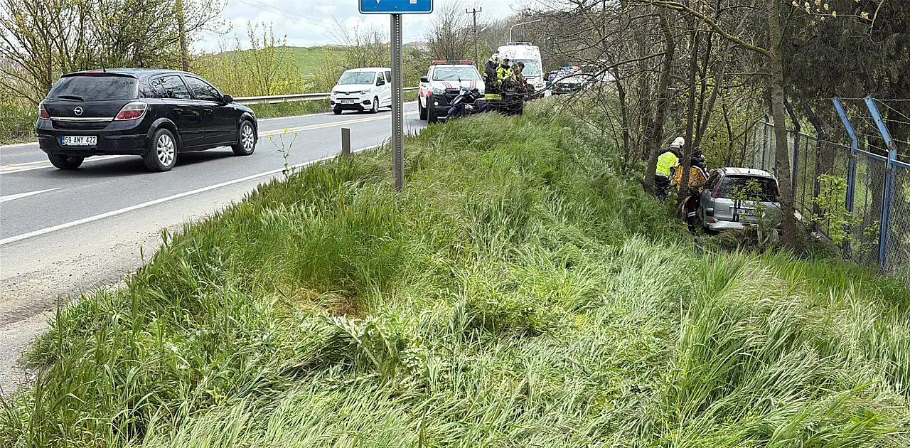 Kalp krizi direksiyon başında yakaladı: Şarampole uçan otomobilin sürücüsü kurtarılamadı
