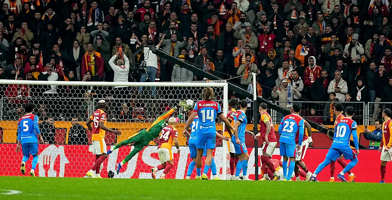 Şampiyonlar Ligi'nde Galatasaray'dan altın değerinde puan