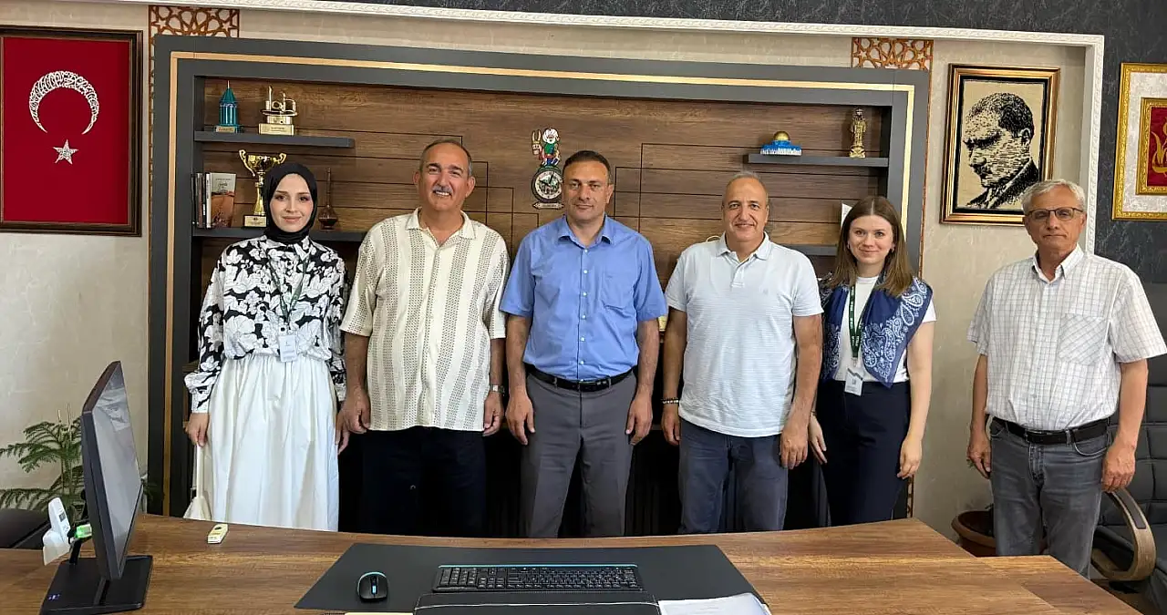 Yeşilay'dan ilçelere Çıkartma: Bağımlılıkla mücadele çalışmaları hız kesmiyor