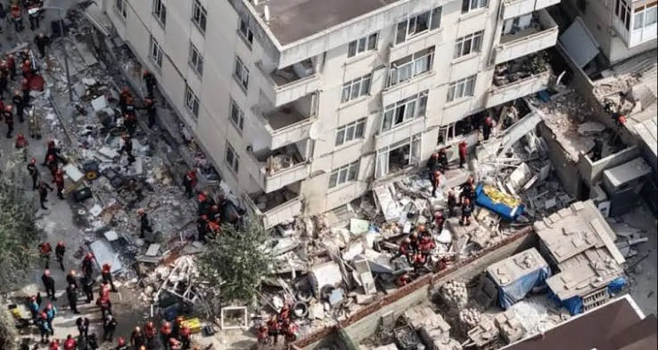 İstanbul'da deprem mi oldu? Telefonlara gelen uyarı gerçek mi?