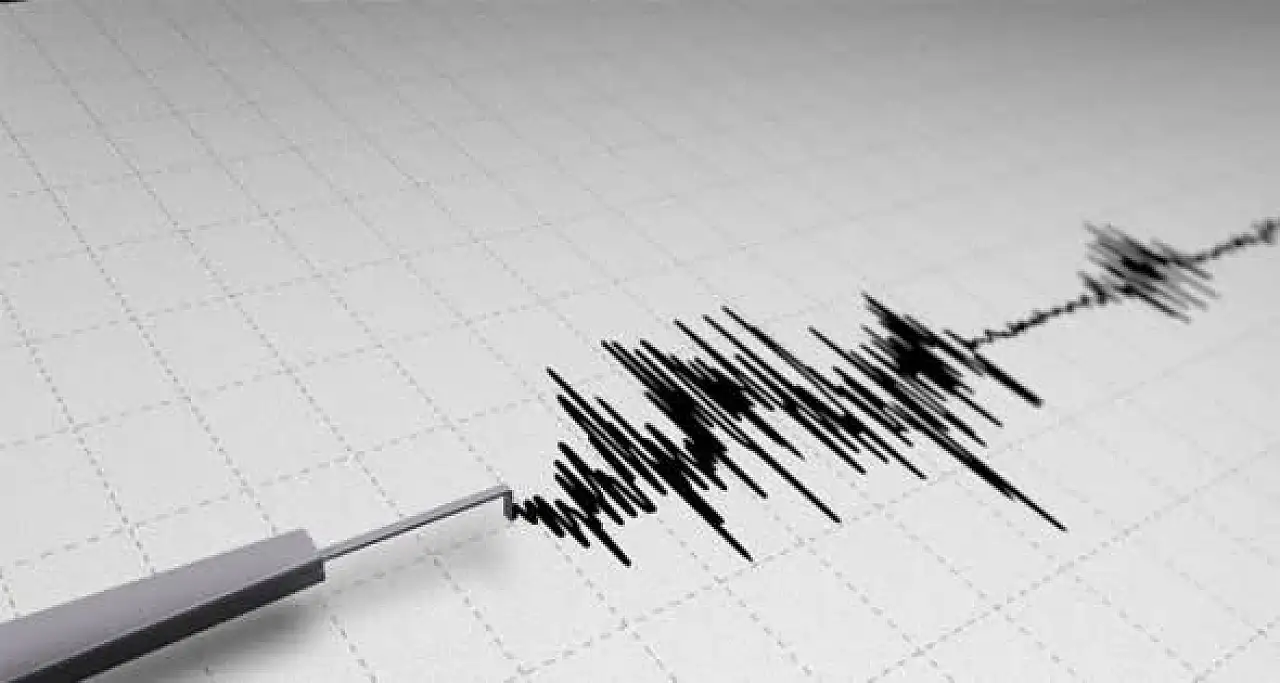 İstanbul'da deprem mi oldu? Telefonlara gelen uyarı gerçek mi?