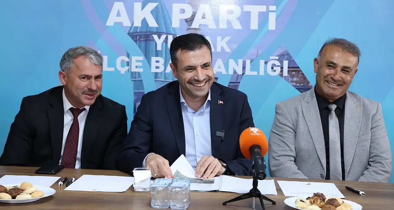 AK Parti Konya İl Başkanı Özgökçen, Yunak'ı ziyaret etti