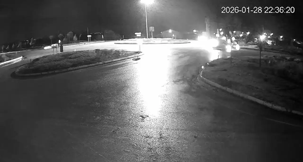 Konya'da şeker fabrikası kavşağında kaza: 4 kişi yaralı