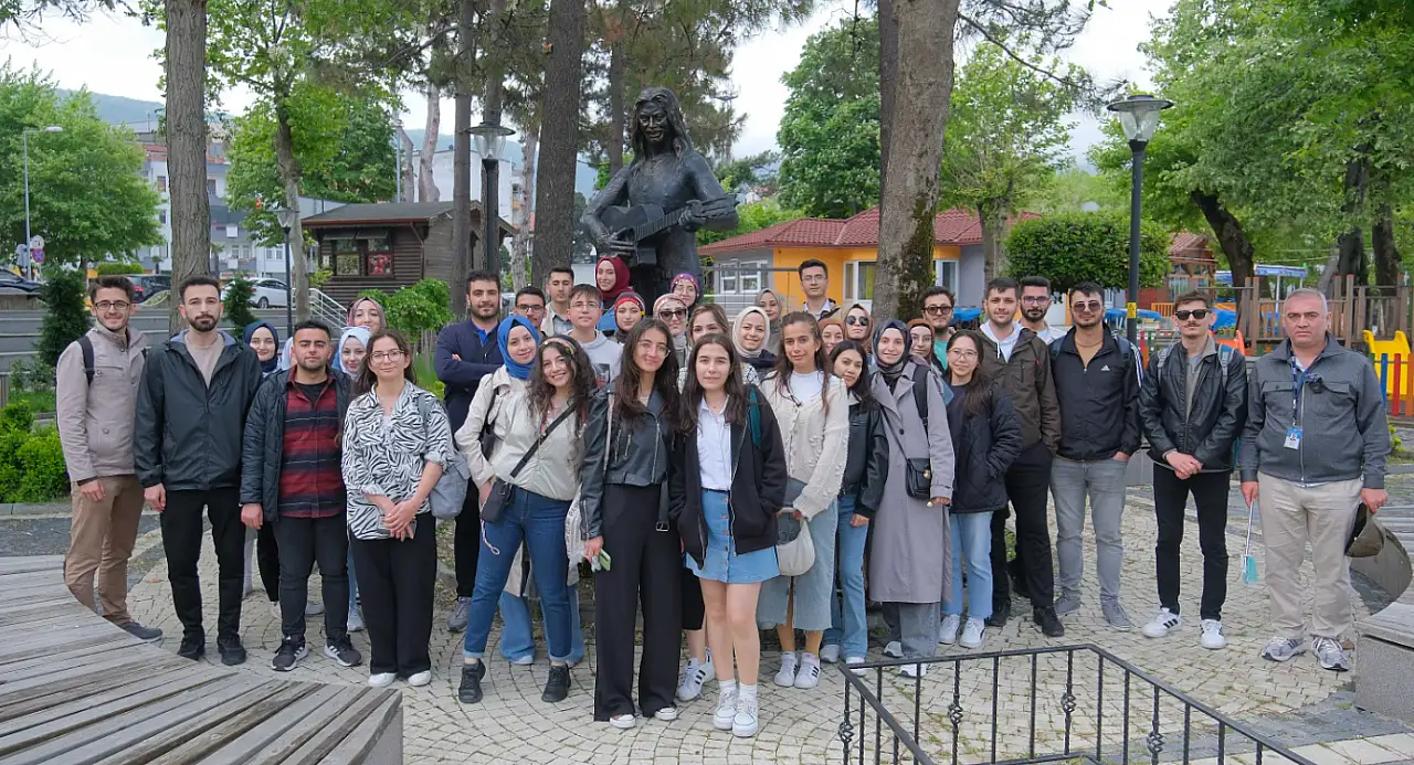 Konya'da üniversite öğrencilerine ulaşım ve sosyal yaşam desteği