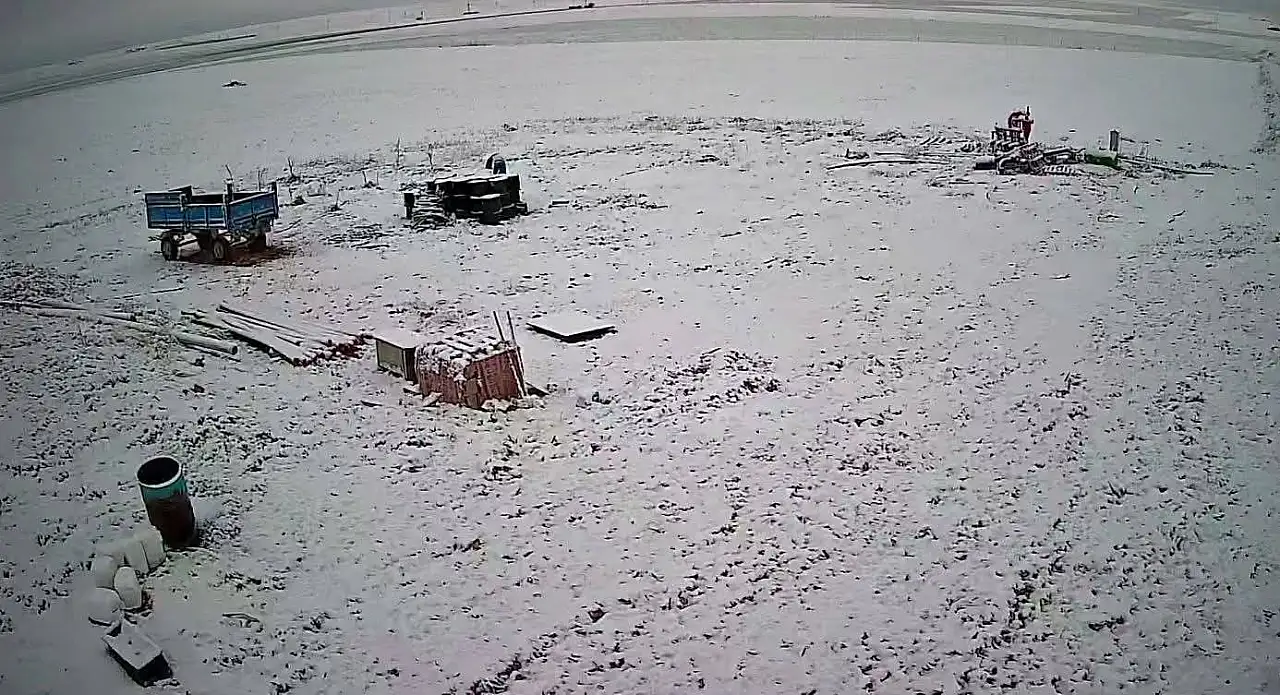 Konya'da kar şaşkınlığı: Tarım arazileri beyaz örtü altında kaldı