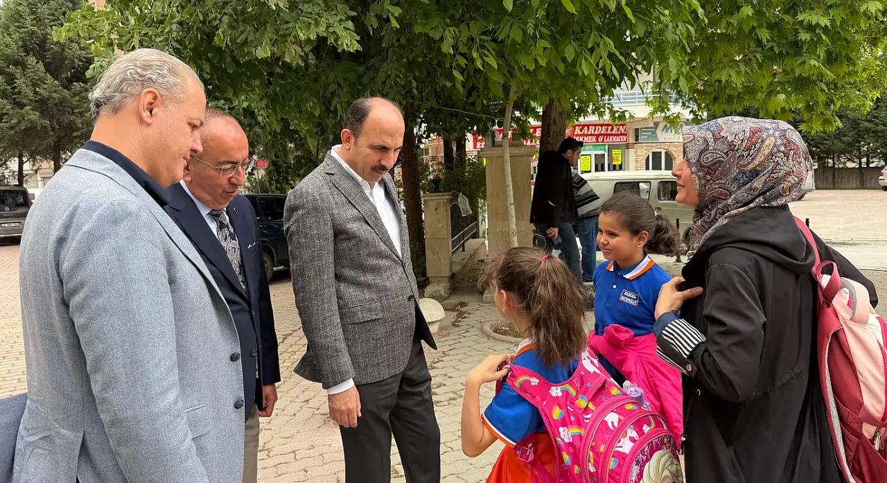 Altay: 'Esnafımızın görüşleri bizim için çok kıymetli'