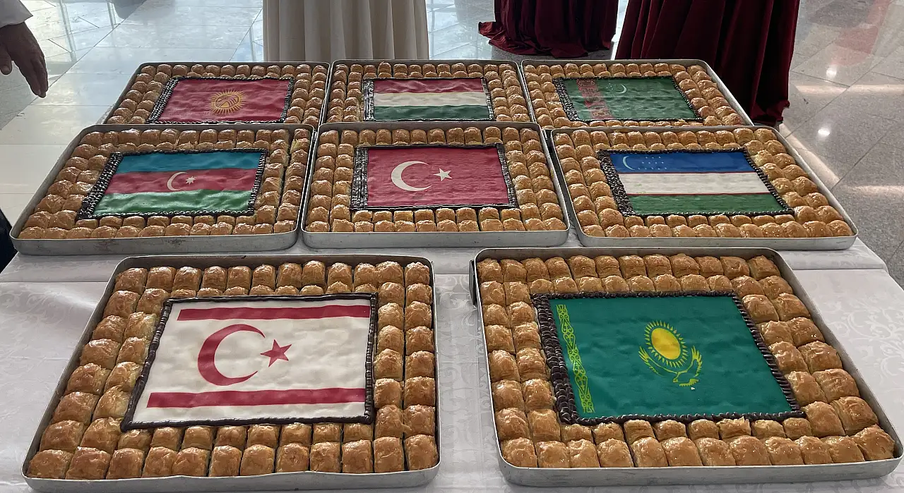 'Baklavaki' isyanı Guinness'le sonuçlandı! Gaziantepli usta dünyanın en büyüğünü yaptı