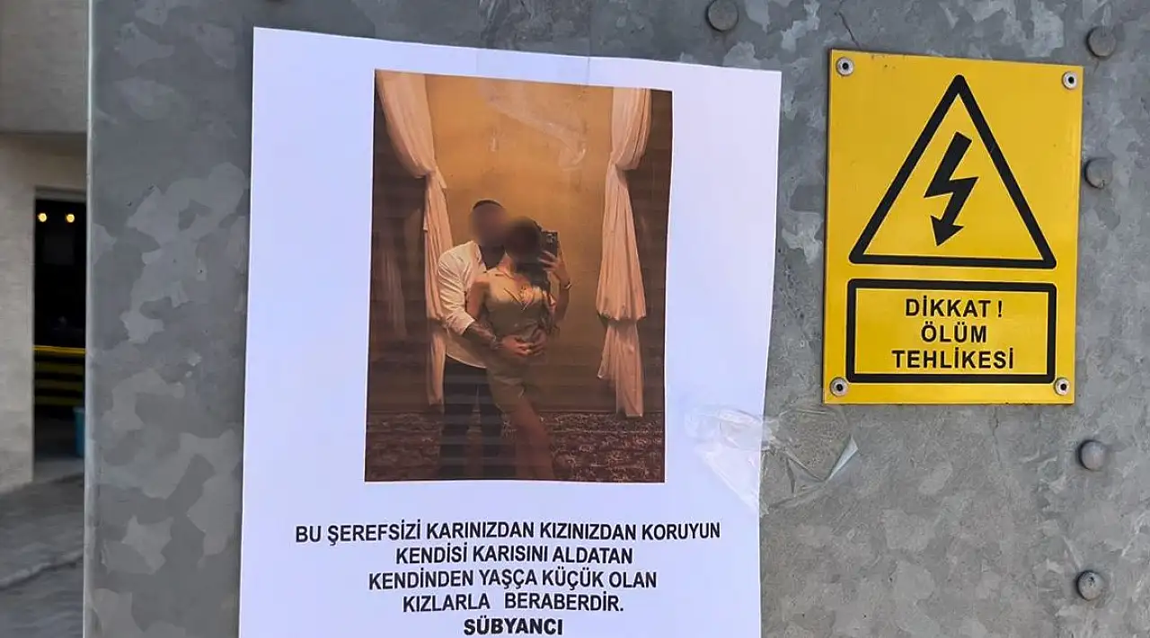 Gören dönüp bir daha baktı! 'Kızınızı bu adamdan koruyun' yazılı afişler mahalleliyi hayrete düşürdü