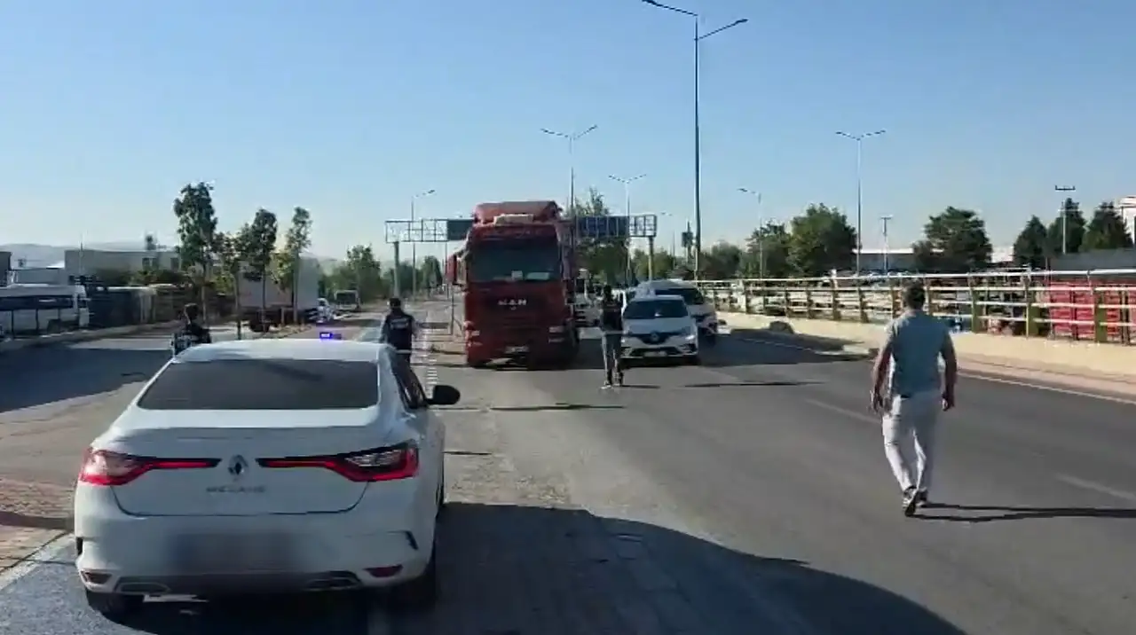 Konya Emniyeti'nden dev operasyon: Zehir tacirlerinin Konya planı suya düştü!