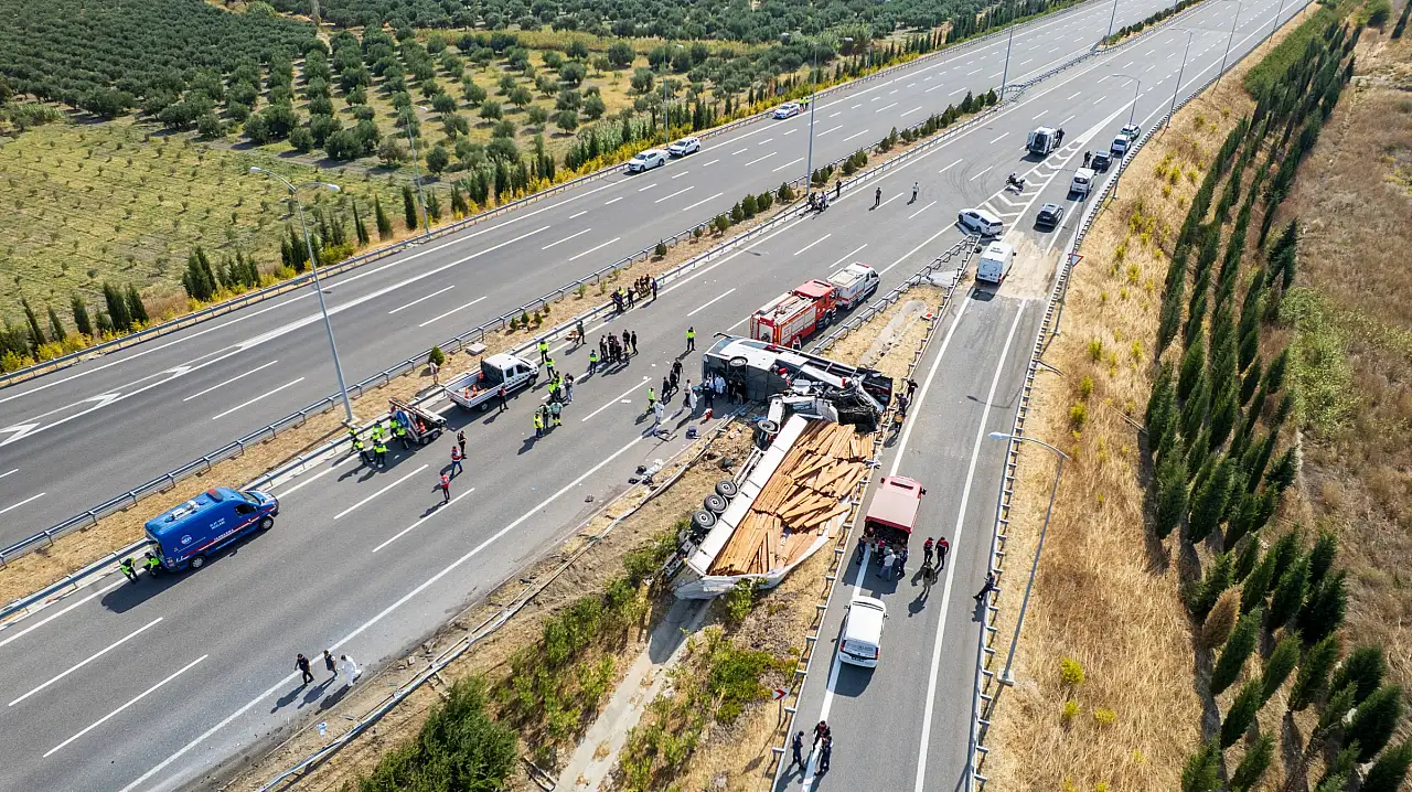 Manisa'da 11 kişinin öldüğü otobüs faciasında Konya'ya ateş düştü